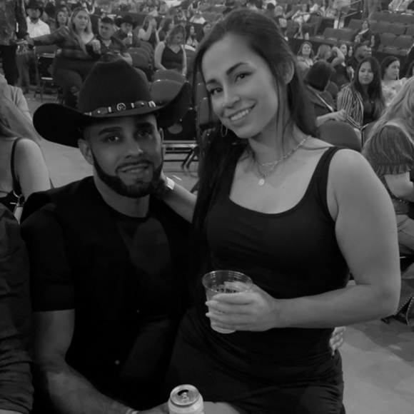 Meet your Posher, Olivia - Picture 1 of 1